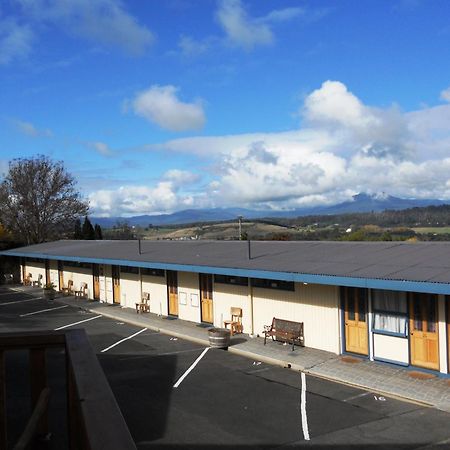 德洛兰 山景乡村客栈汽车旅馆 外观 照片